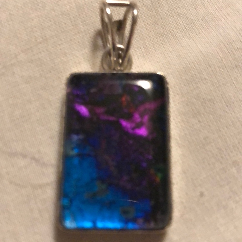 Beautiful necklace pendant in silver